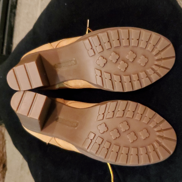 NWOT - Timberland Heeled Boots - Picture 8 of 11